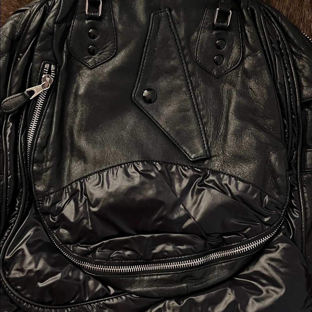 Balenciaga Black Quilted Shoulder Bag - Picture 6 of 7